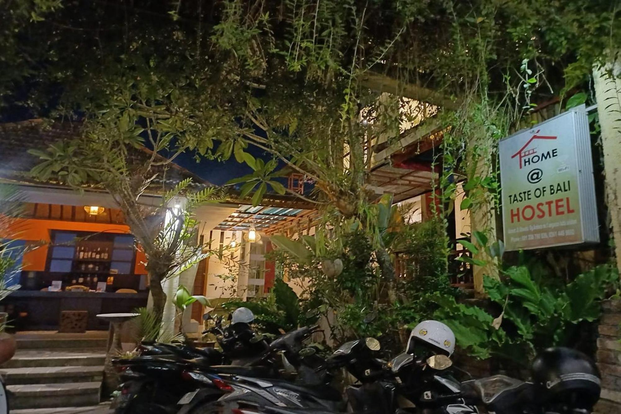 Taste Of Bali Hostel Кута Экстерьер фото