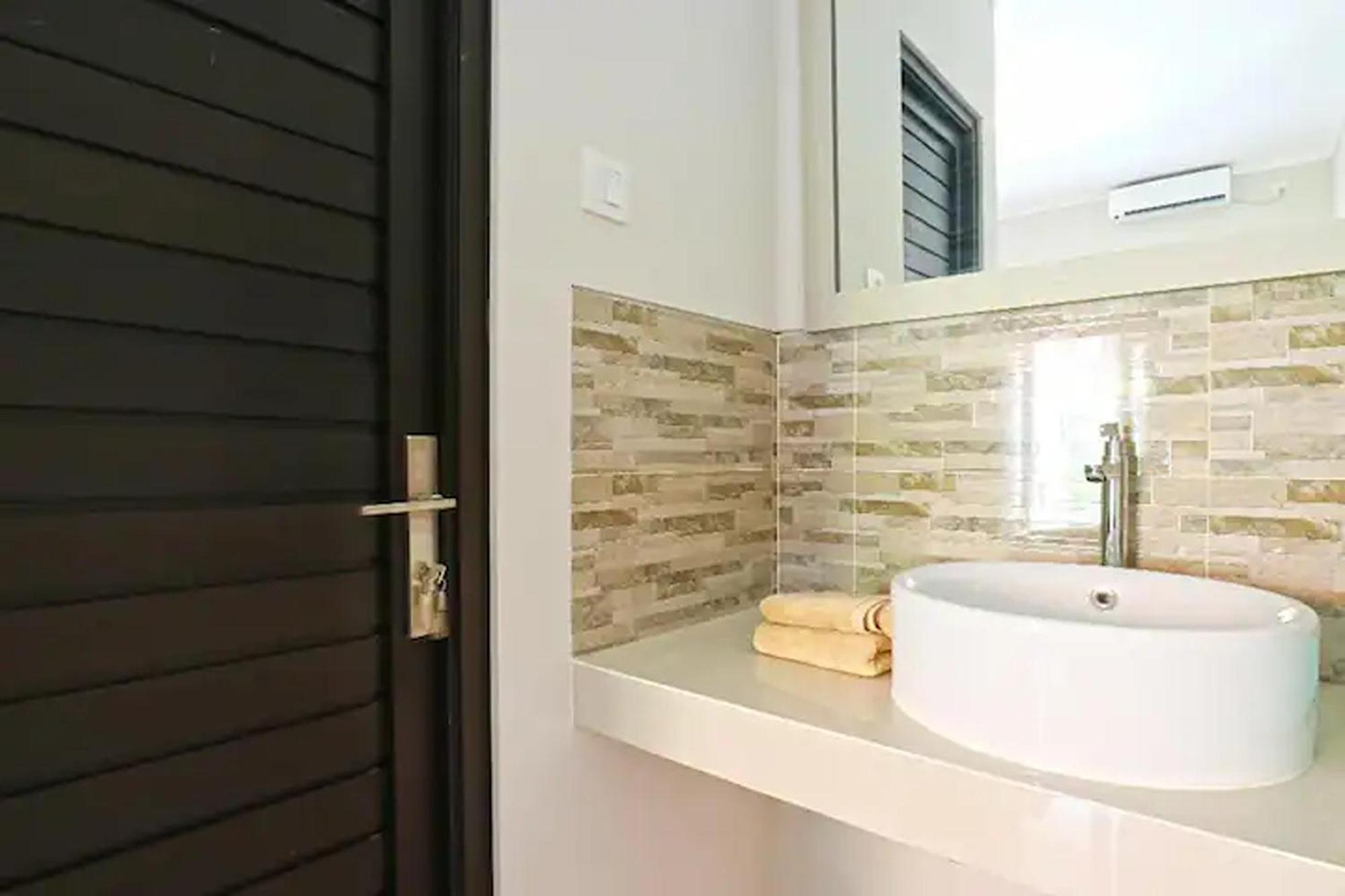 Taste Of Bali Hostel Кута Экстерьер фото